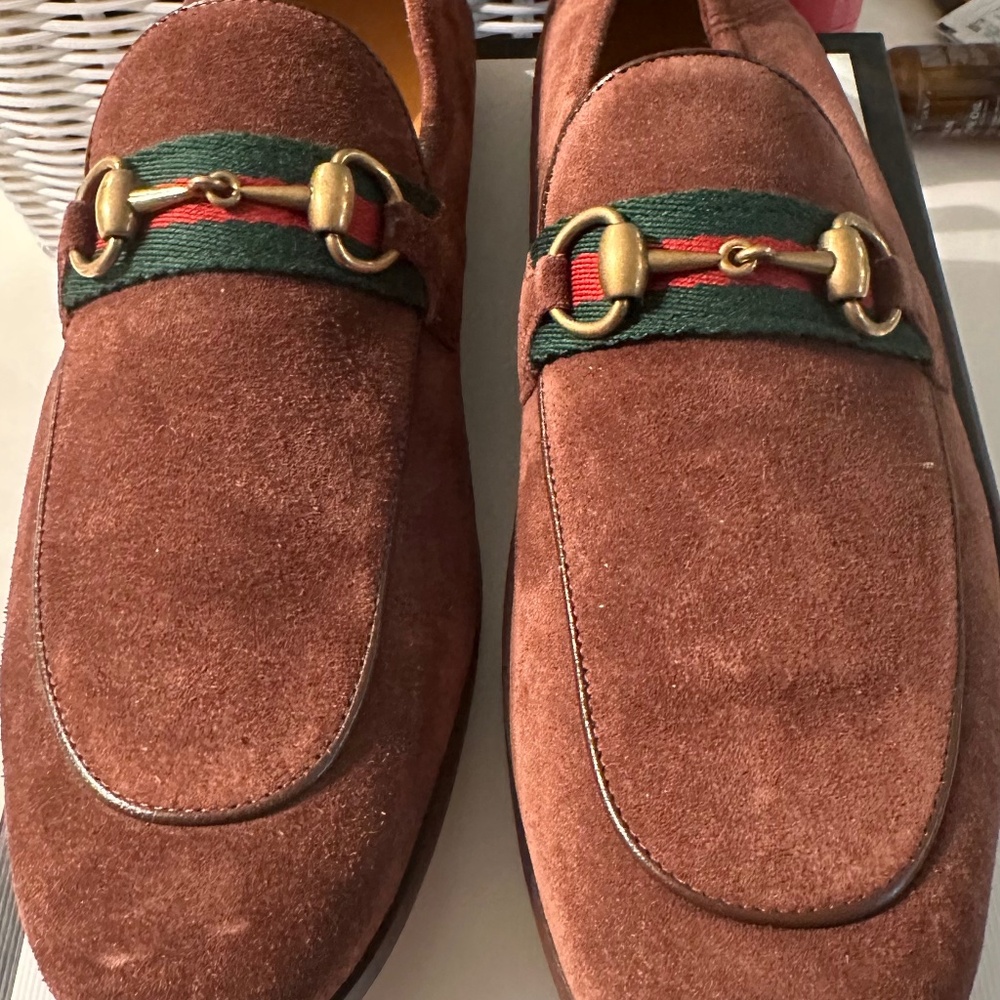 Gucci men shoe with horse